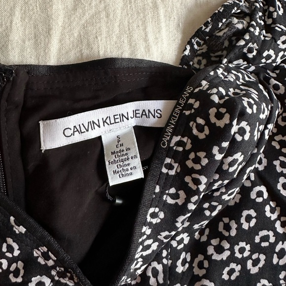 NWT Daisy Print Top - Picture 5 of 5